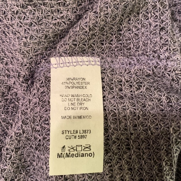 NWT Ginger G Women’s Lavender sweater, size small. - Picture 6 of 6